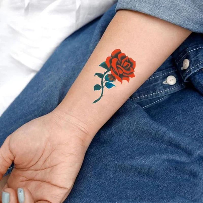 VividInk Tattoo Kunst — Overvældende Realistisk, Let Selvsikkerhed