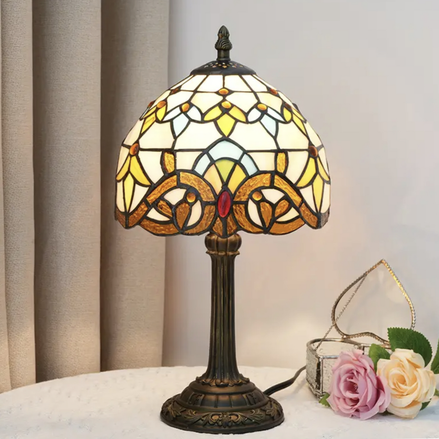 LuminaTiffany - Tiffany-Glas-Tischlampe mit schönem farbigen Glasdesign | 50% RABATT