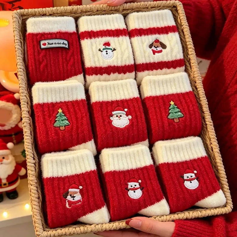 Weiche Weihnachtssocken aus Koralfleece (15 Paar)