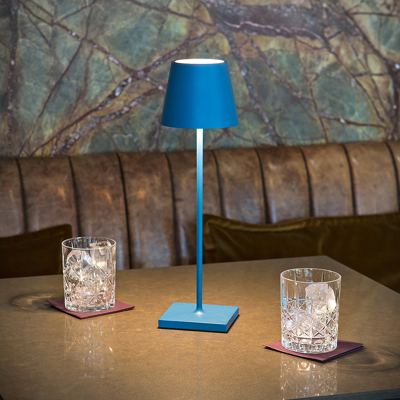 Elegant LED Bordlampe med Justerbar Lysstyrke – Modern Metal og Glas Design til Hyggelig Atmosfære-4