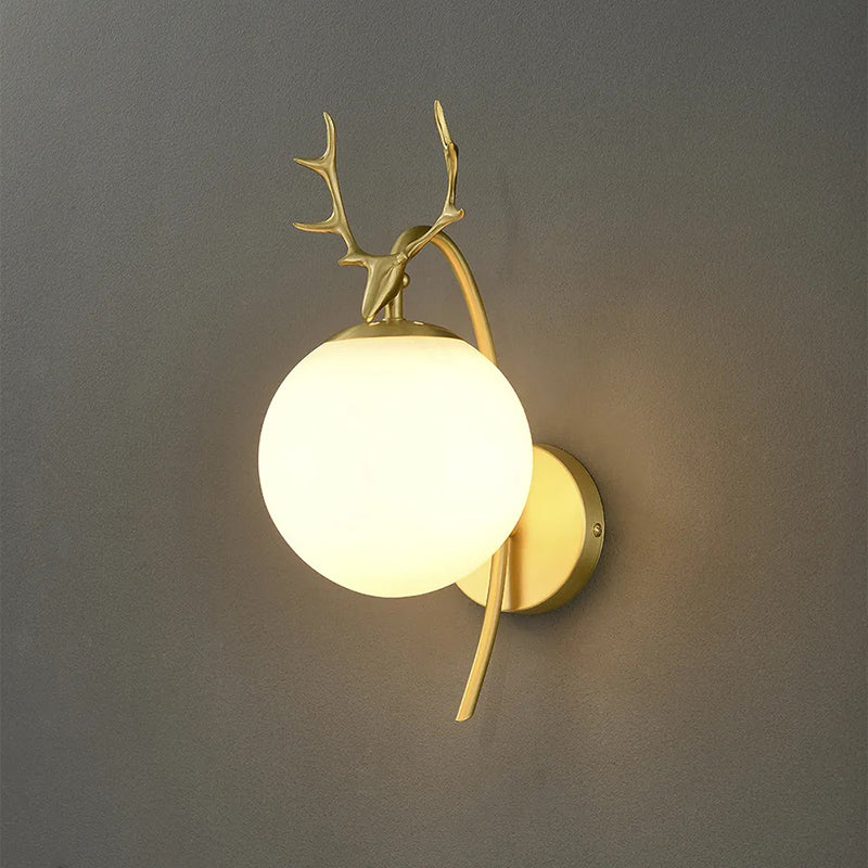 Variant image for Rund LED Væglampe i Guld og Sort - Elegante Metal og Glas Væglamper til Stue og Soveværelse-1