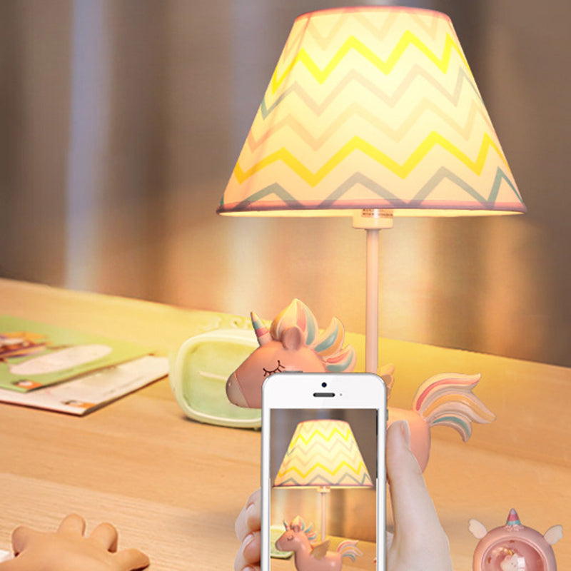UnicornGlow - Einhorn Tischlampe | Verspielt Kinderbeleuchtung