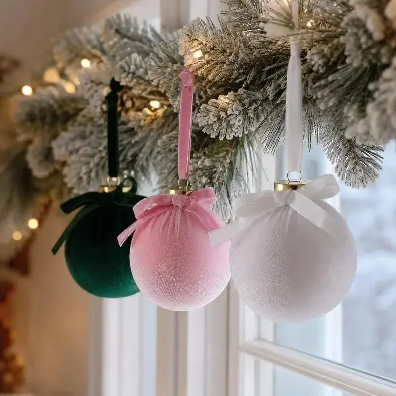 Fløjlsbeklædte julekugler af skum (sæt med 1, 3, 5 eller 10 stk.)
