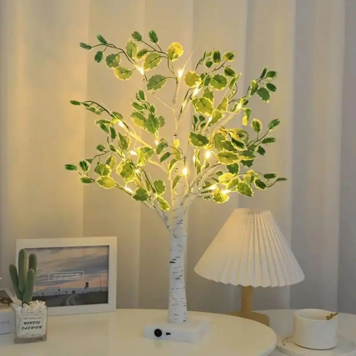 Batteridrevet LED-birketræ med varmt hvidt lys (61 cm)