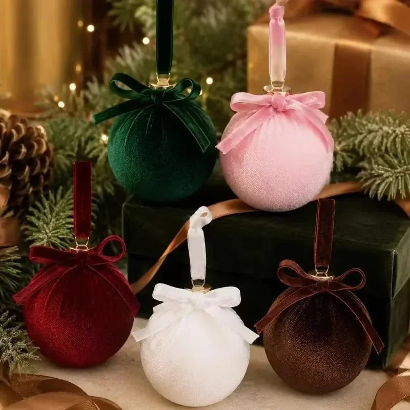 Fløjlsbeklædte julekugler af skum (sæt med 1, 3, 5 eller 10 stk.)