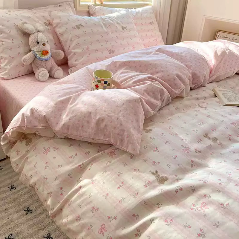 Weiches und bequemes Bettwäsche-Set mit rosa Bär