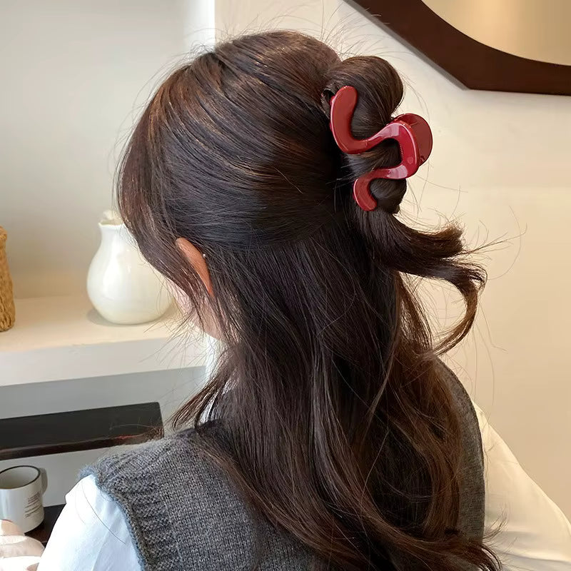 Sichere, rutschfeste, elegante unregelmäßige Haarspange