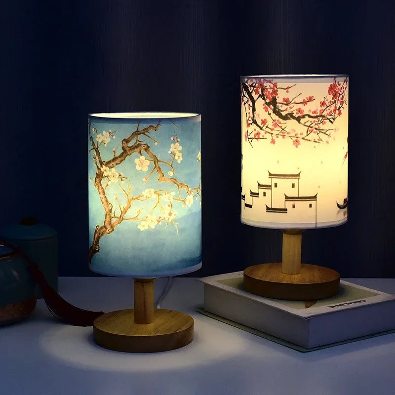 Dimmbare LED-Tischlampe im chinesischen Stil mit Stoffschirm und warmweißem Licht