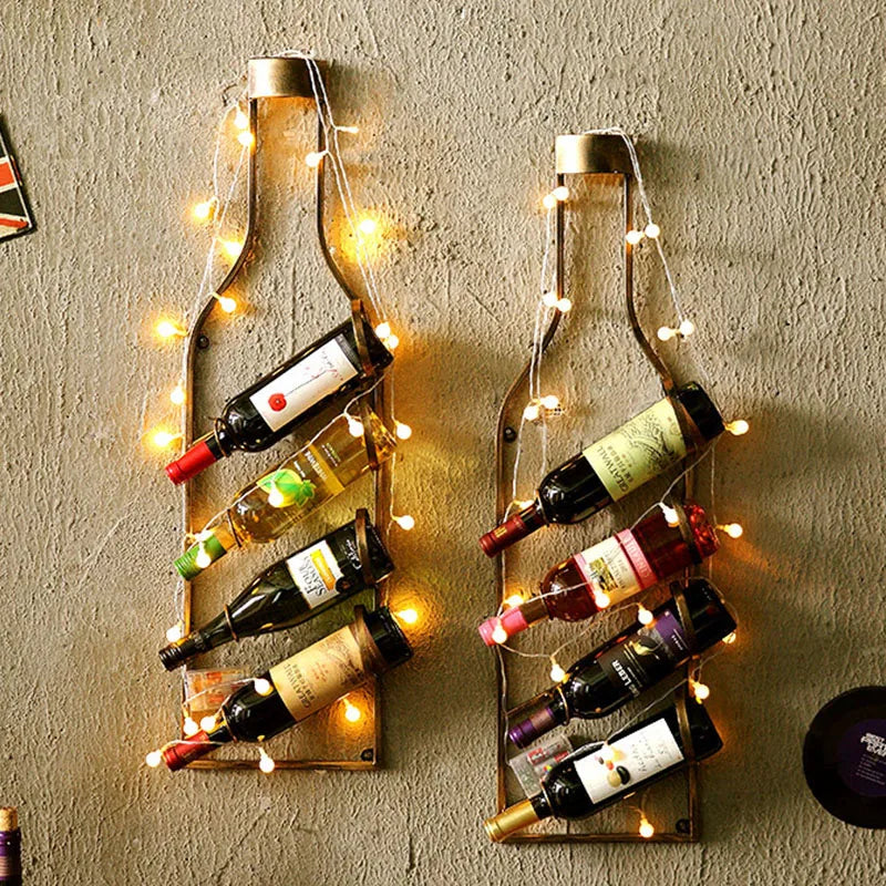 Wandmontiertes Weinregal aus Holz und Schmiedeeisen