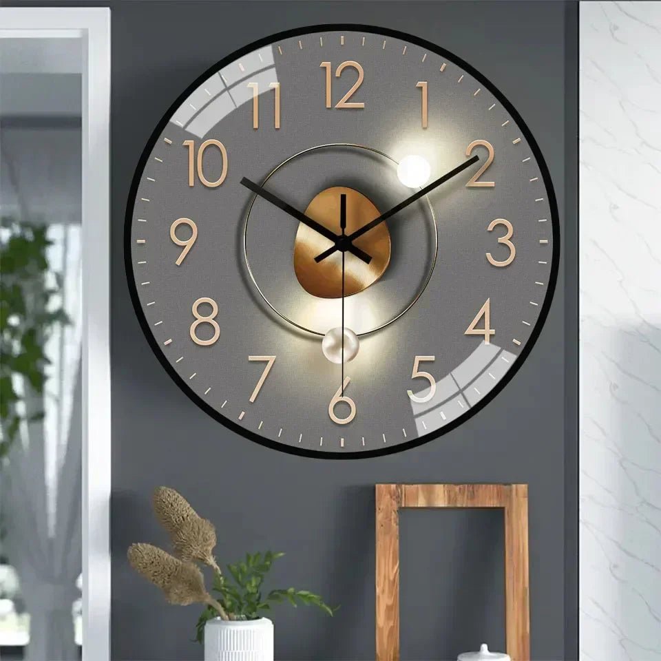 Moderne vægur i minimalistisk design