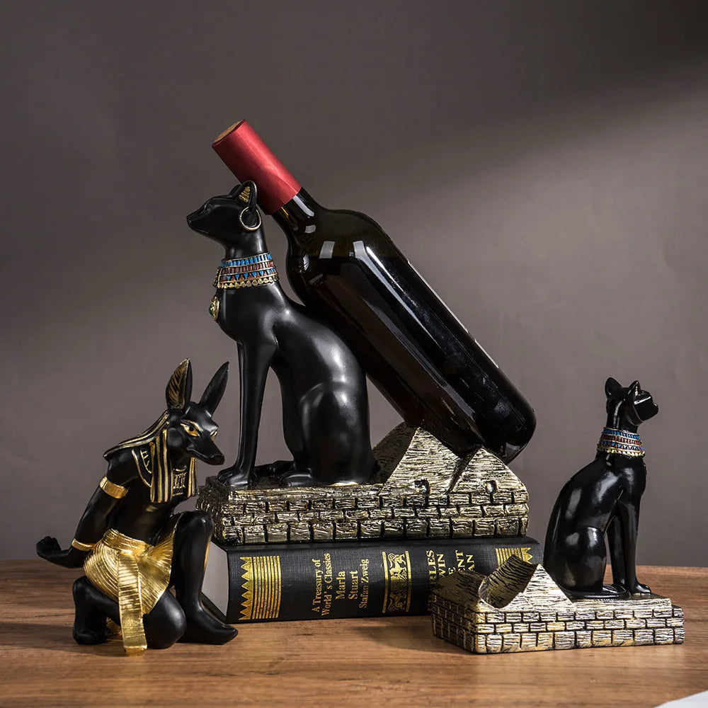 Weinregal aus Kunstharz im ägyptischen Stil