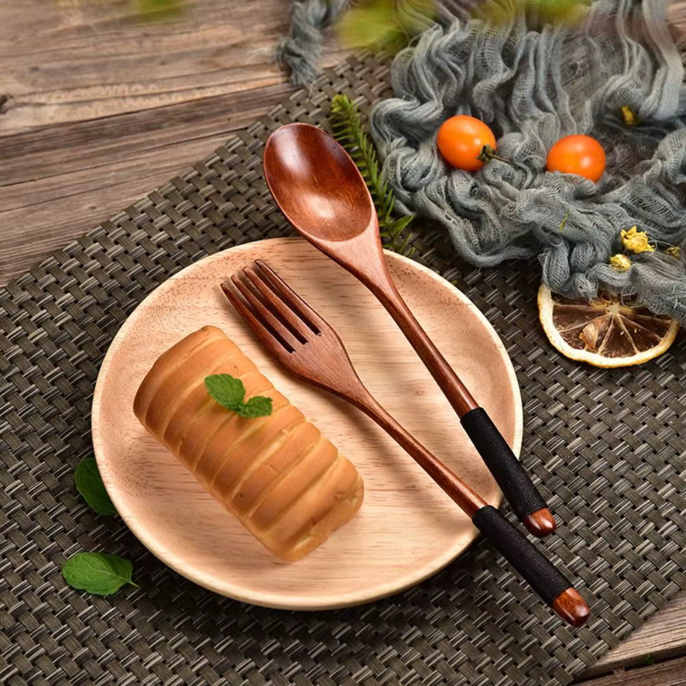 Leichter und langlebiger Holzlöffel und -gabel