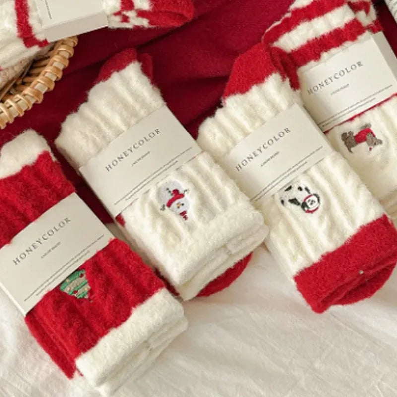 Weiche Weihnachtssocken aus Koralfleece (15 Paar)
