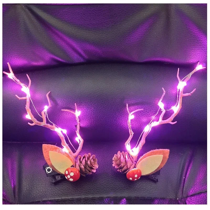 Weihnachtliche Haarspangen mit LED und Rentiergeweih (Paar)