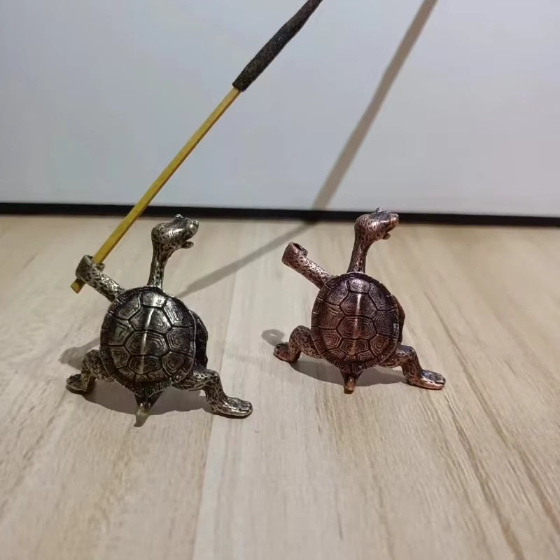 Kompakter Vintage-Bronze-Räucherstäbchenhalter in Schildkrötenform