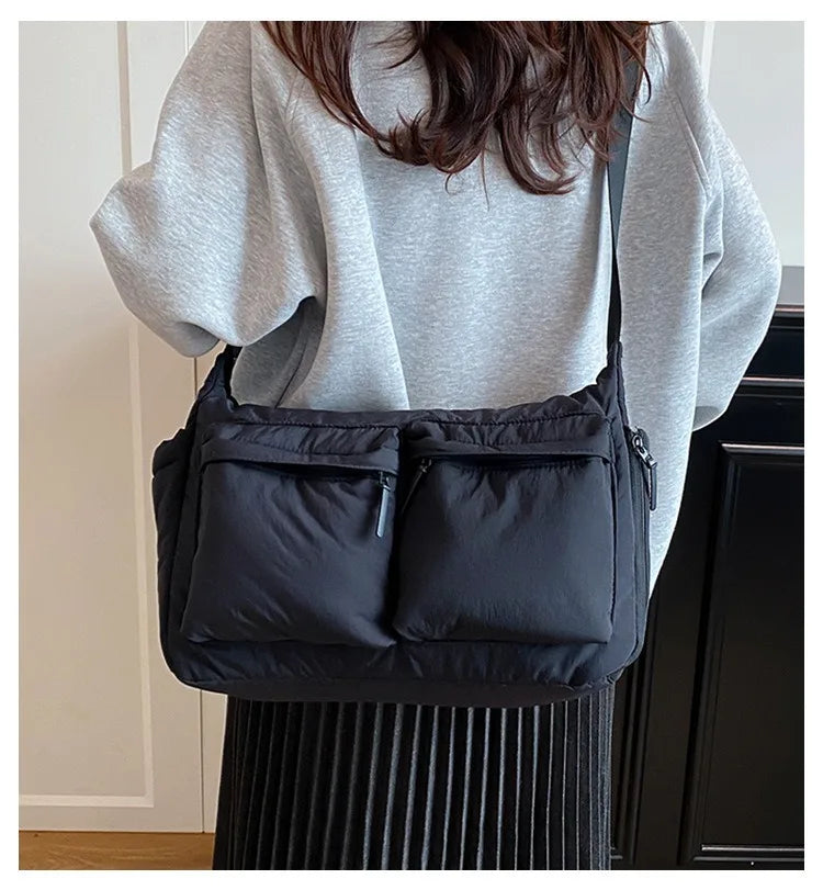 Leichte Nylonschultertasche mit mehreren Taschen (umwandelbar)