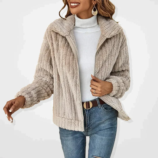 FinesseWear - Trendige und elegante Winterstrickjacke | Eleganz und Komfort kombiniert