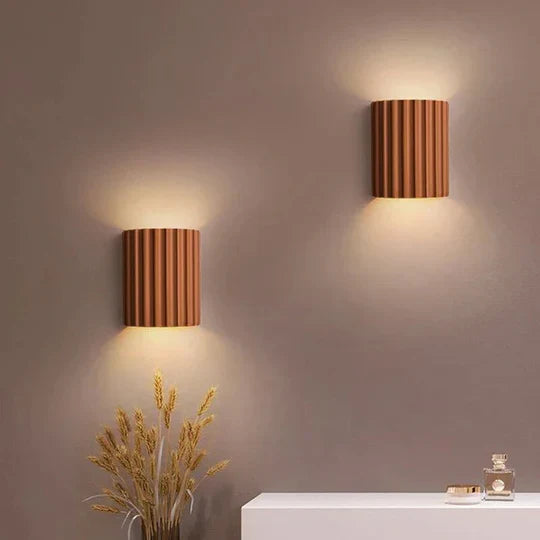 Lumora - Væglampe | Moderne Resin Design | LED Belysning | Kompakt