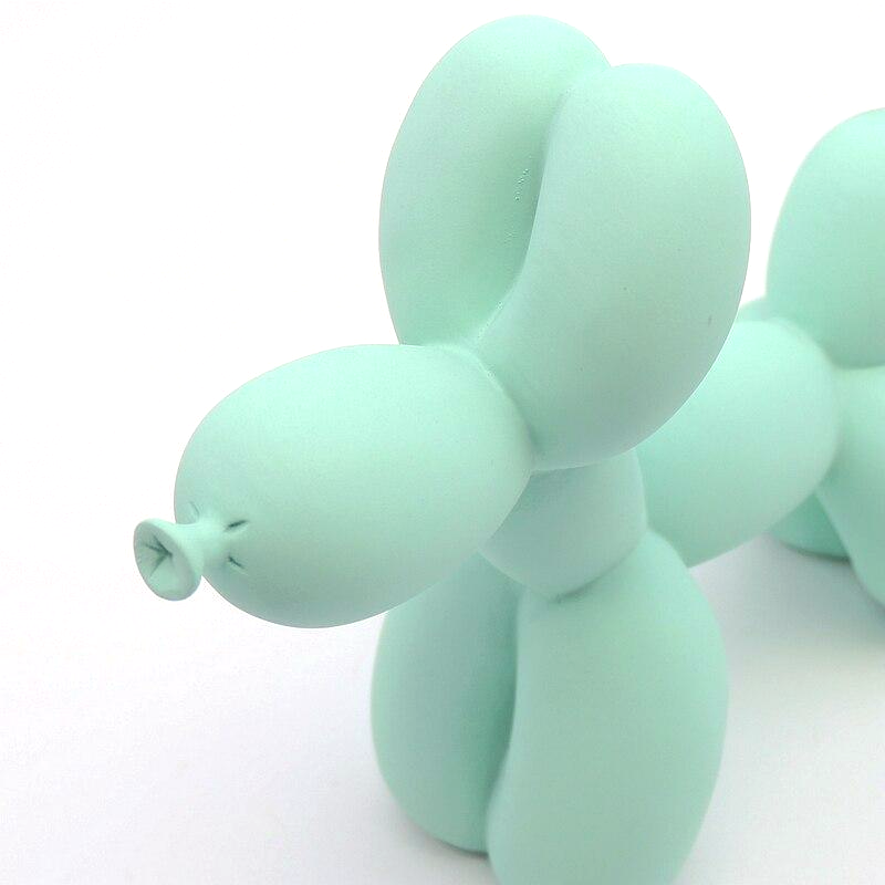 ColorPup - Skulptur eines Luftballonhundes in lebendigen Farben