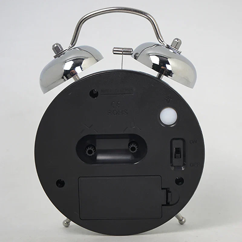 RetroRing | Analogwecker aus Metall - Klassisches, traditionelles Design, geräuschlose Bewegung, stilvoller Wecker für das Schlafzimmer
