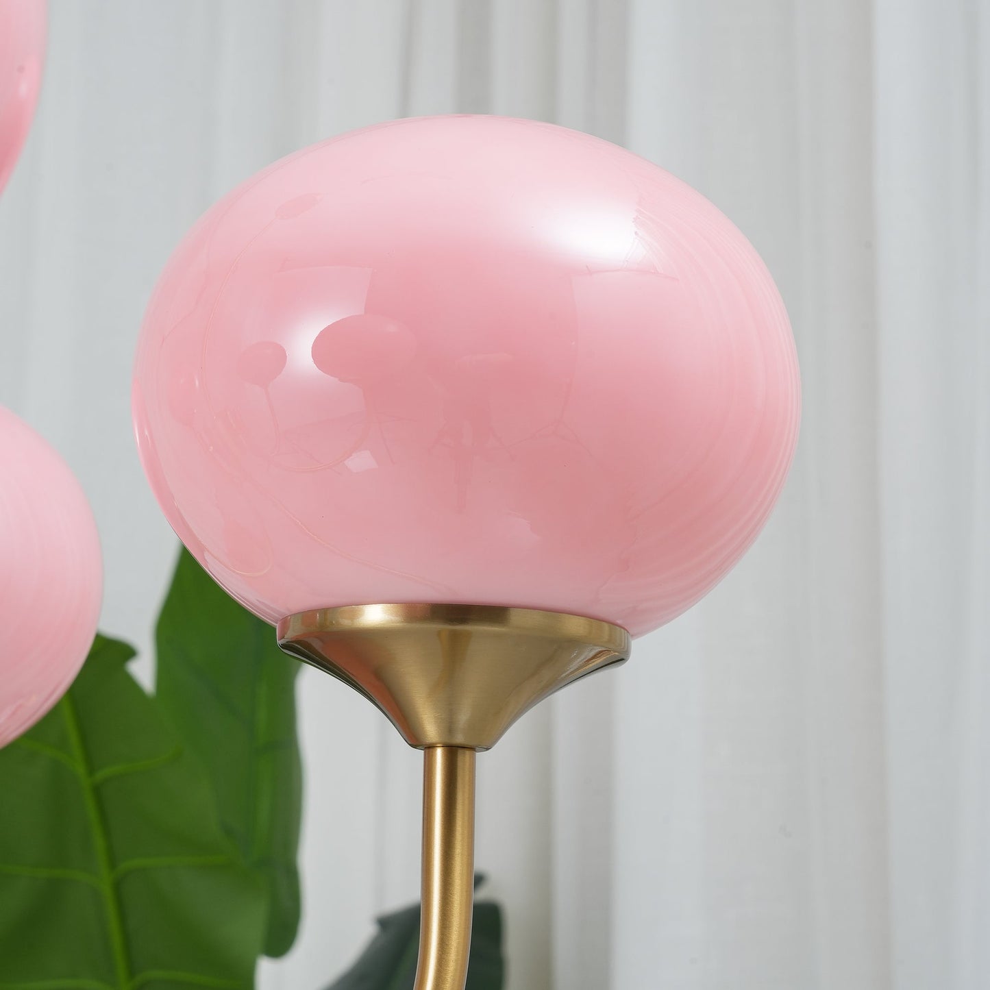 AuroraLuxe - Kronleuchter mit Schaumstoffbonbons