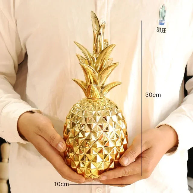 Keramisk Dekorationsstykke i Guld – Elegant Ananas Design til Stilfuld Indretning-1