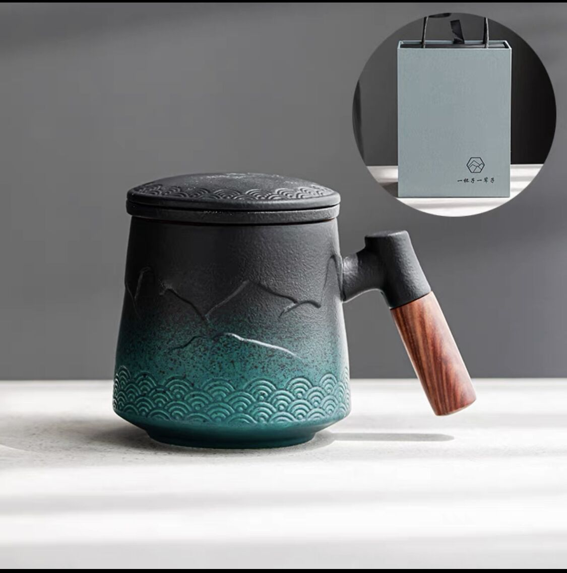 TeaEssence - Keramische Teetasse mit Teesieb und Deckel