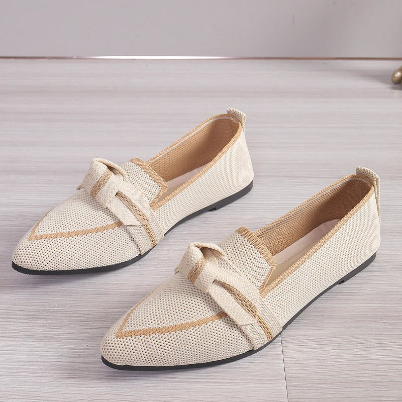 Harper - Slip-On mit Schmetterlingsknoten und verstellbarem Riemen