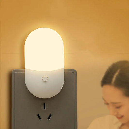LED Mini Nachtlampe – Plug-in mit sanftem Licht für Kinder & Erwachsene