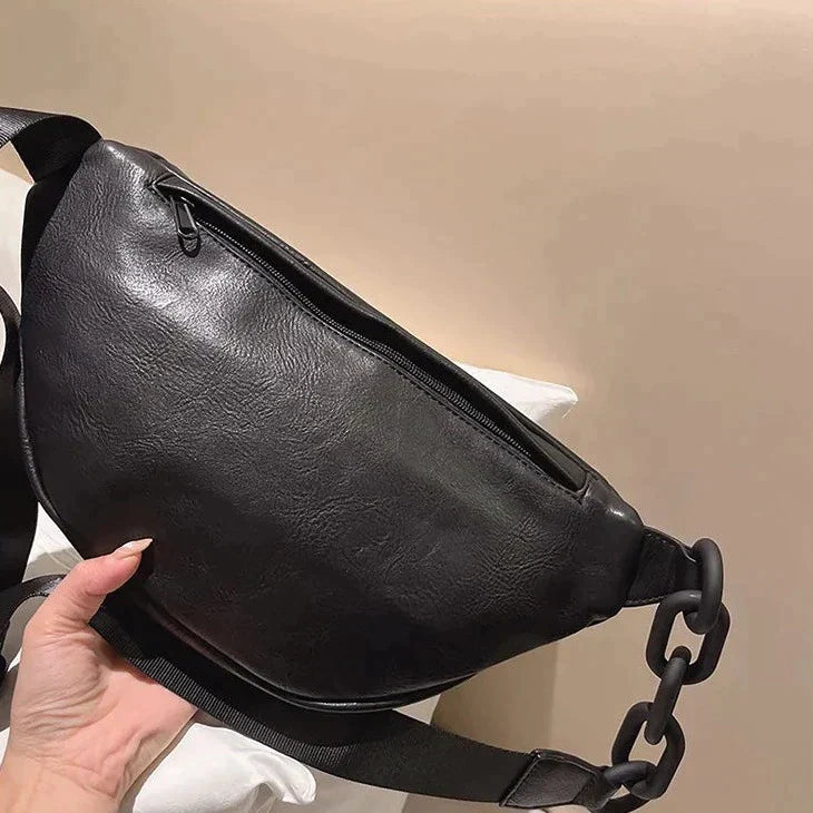Jocelyn - Brusttasche aus Leder