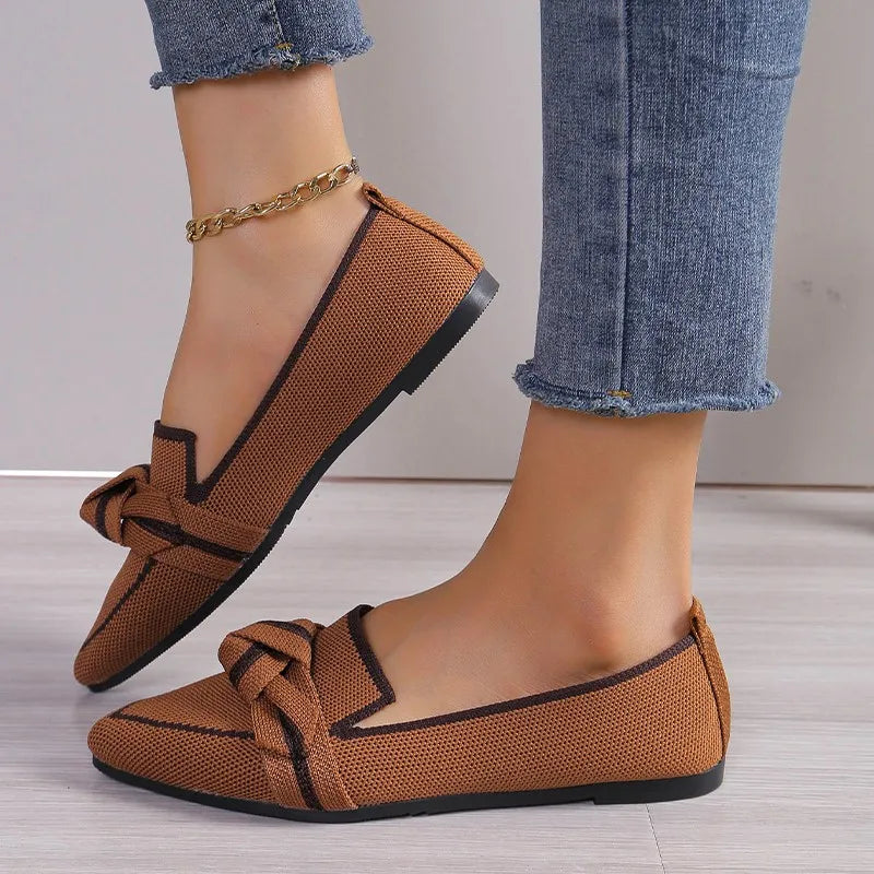 Harper - Slip-On mit Schmetterlingsknoten und verstellbarem Riemen