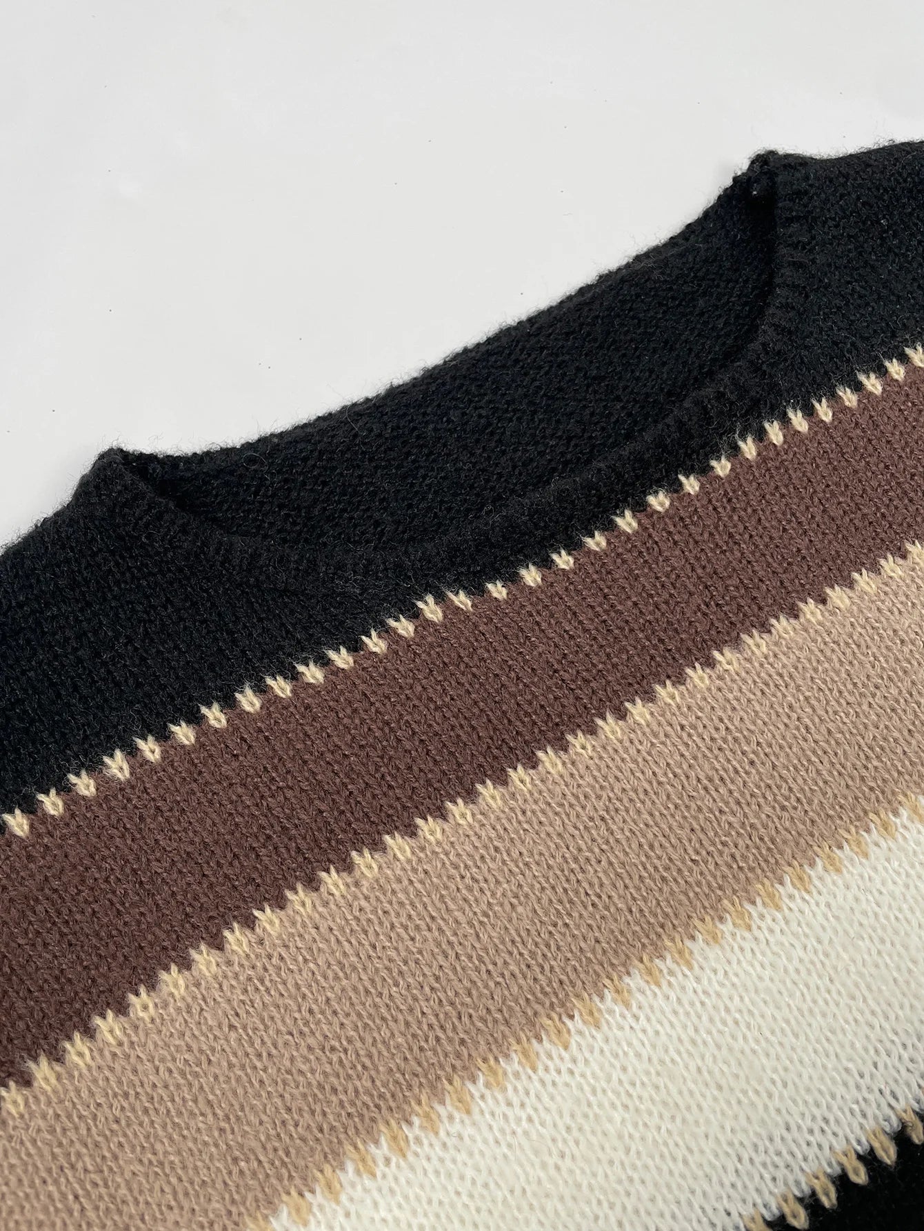 ColorElegance - Eleganter Pullover für Frauen | Stilvolle Akzente für jeden Anlass