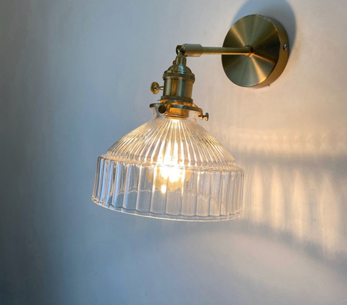 Variant image for Scandinavisk Vintage Væglampe i Glas og Metal – Retro Design til Stue og Hyggelig Belysning-2