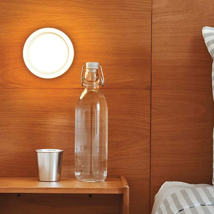 LumoGlow - Moderne Wandleuchte mit sanftem Licht