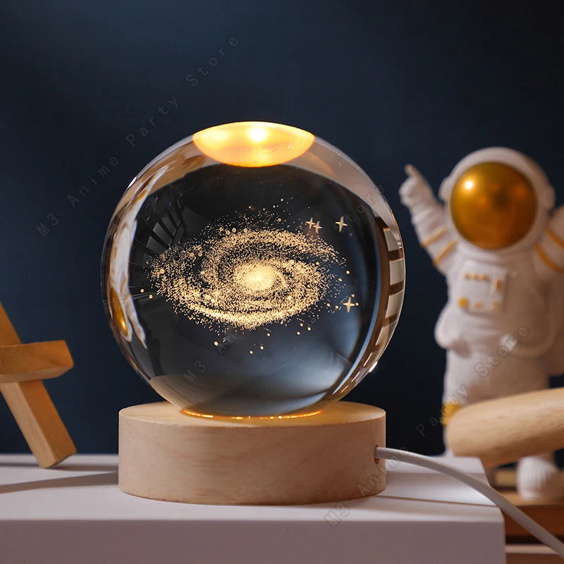 3D Kristallkugel Nachtlampe – Mini LED Tischlampe mit Planeten & Galaxie