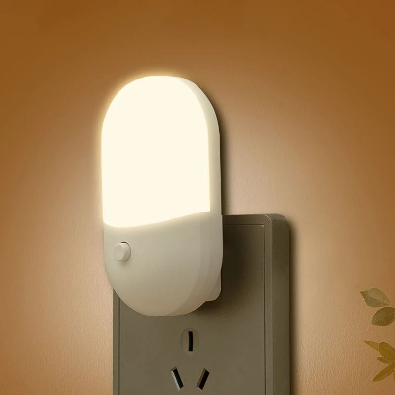 LED Mini Nachtlampe – Plug-in mit sanftem Licht für Kinder & Erwachsene