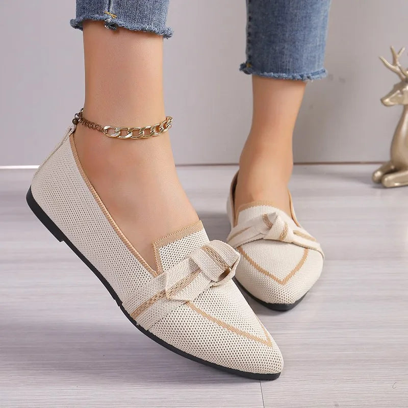 Harper - Slip-On mit Schmetterlingsknoten und verstellbarem Riemen