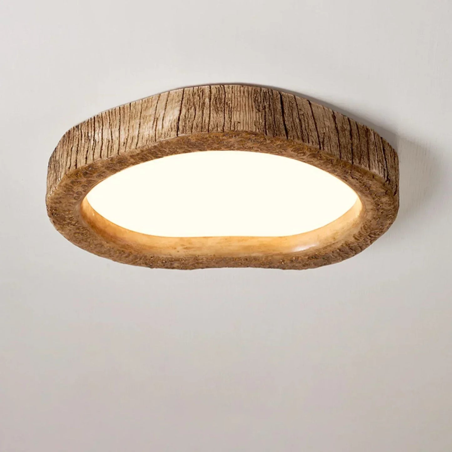 RusticaLumen - Verzaubernde LED-Deckenlampe aus rustikalen Baumstämmen