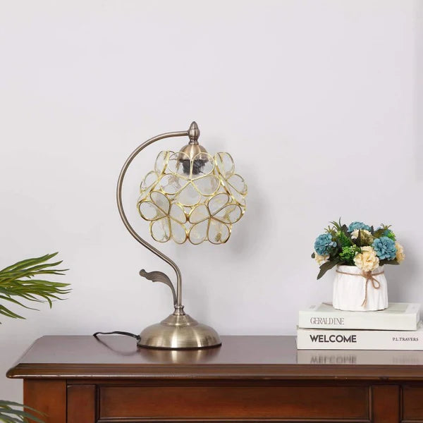 Romantische Tiffany-Tischlampe aus Bronze mit Blumenmuster – Verstellbare Höhe und farbiger Glasschirm für Nachttisch