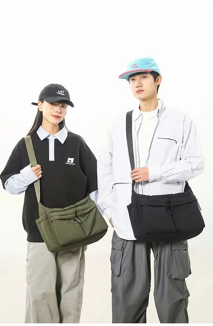 Leichte Nylonschultertasche mit mehreren Taschen (umwandelbar)