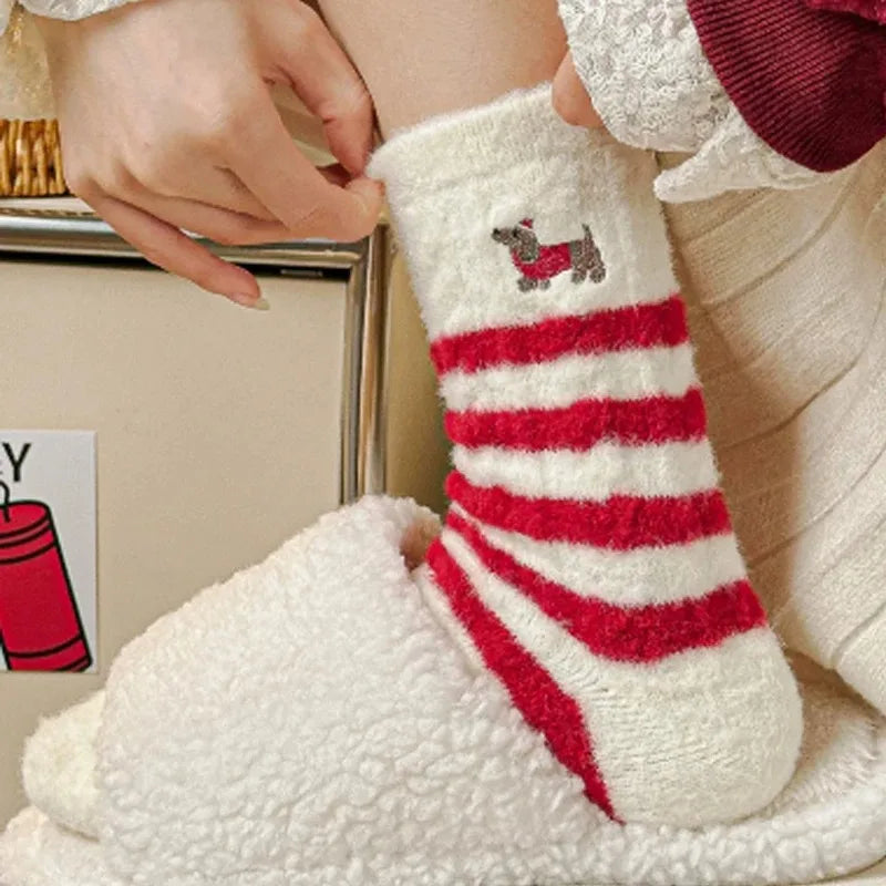 Weiche Weihnachtssocken aus Koralfleece (15 Paar)