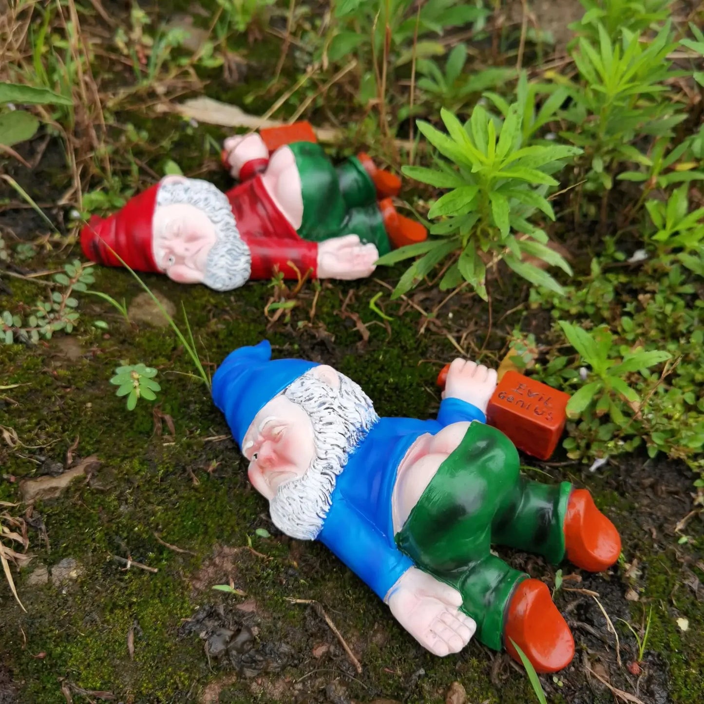 Legende vejrbestandig haveskræmme i harpiks (15 cm)
