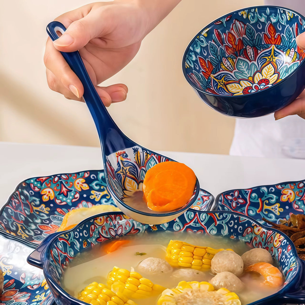 Bunte Servierlöffel aus Keramik (2er-Set)