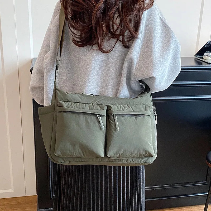 Leichte Nylonschultertasche mit mehreren Taschen (umwandelbar)