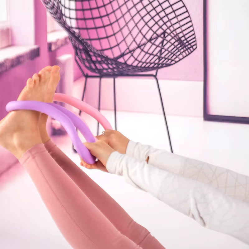 Leichter Pilates-Ring mit gepolstertem Griff (Beine und Oberschenkel)