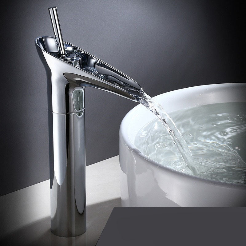 AquaLuxe - Wasserfall antike Wasserhahn Waschbeckenarmatur Messing Waschbeckenarmatur | 50% RABATT