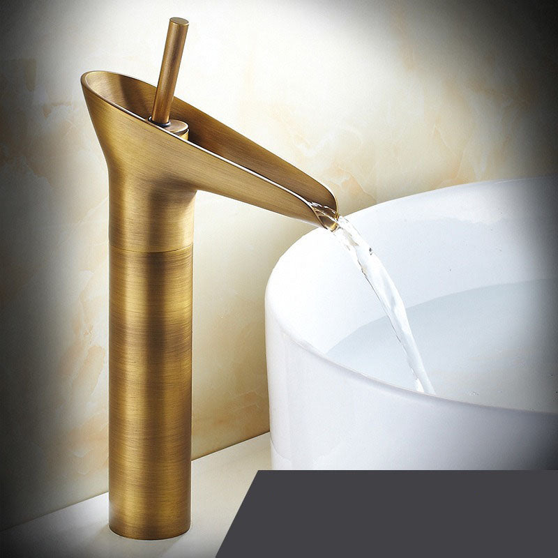 AquaLuxe - Wasserfall antike Wasserhahn Waschbeckenarmatur Messing Waschbeckenarmatur | 50% RABATT