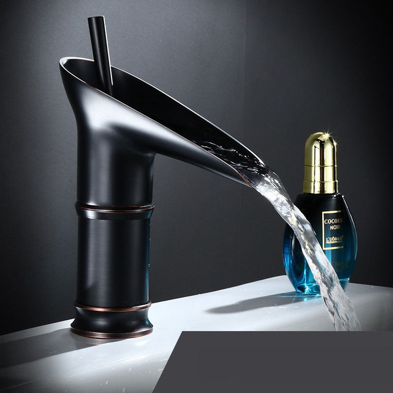 AquaLuxe - Wasserfall antike Wasserhahn Waschbeckenarmatur Messing Waschbeckenarmatur | 50% RABATT