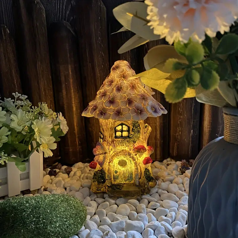 SolarFlair - Solarbetriebene Nachtlampe für Blumenhäuser