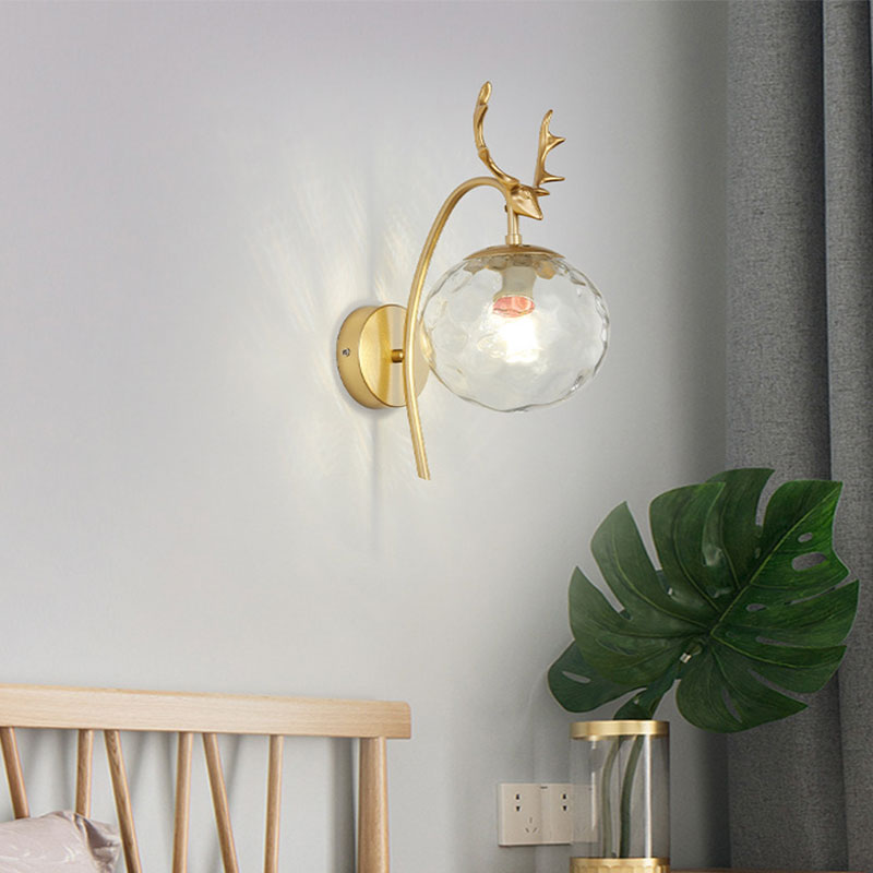 Rund LED Væglampe i Guld og Sort - Elegante Metal og Glas Væglamper til Stue og Soveværelse-4
